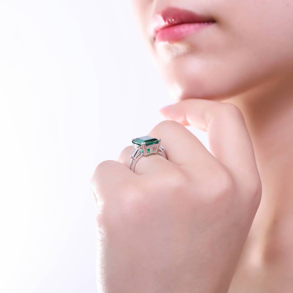 Simulated Emerald Solitare Ring